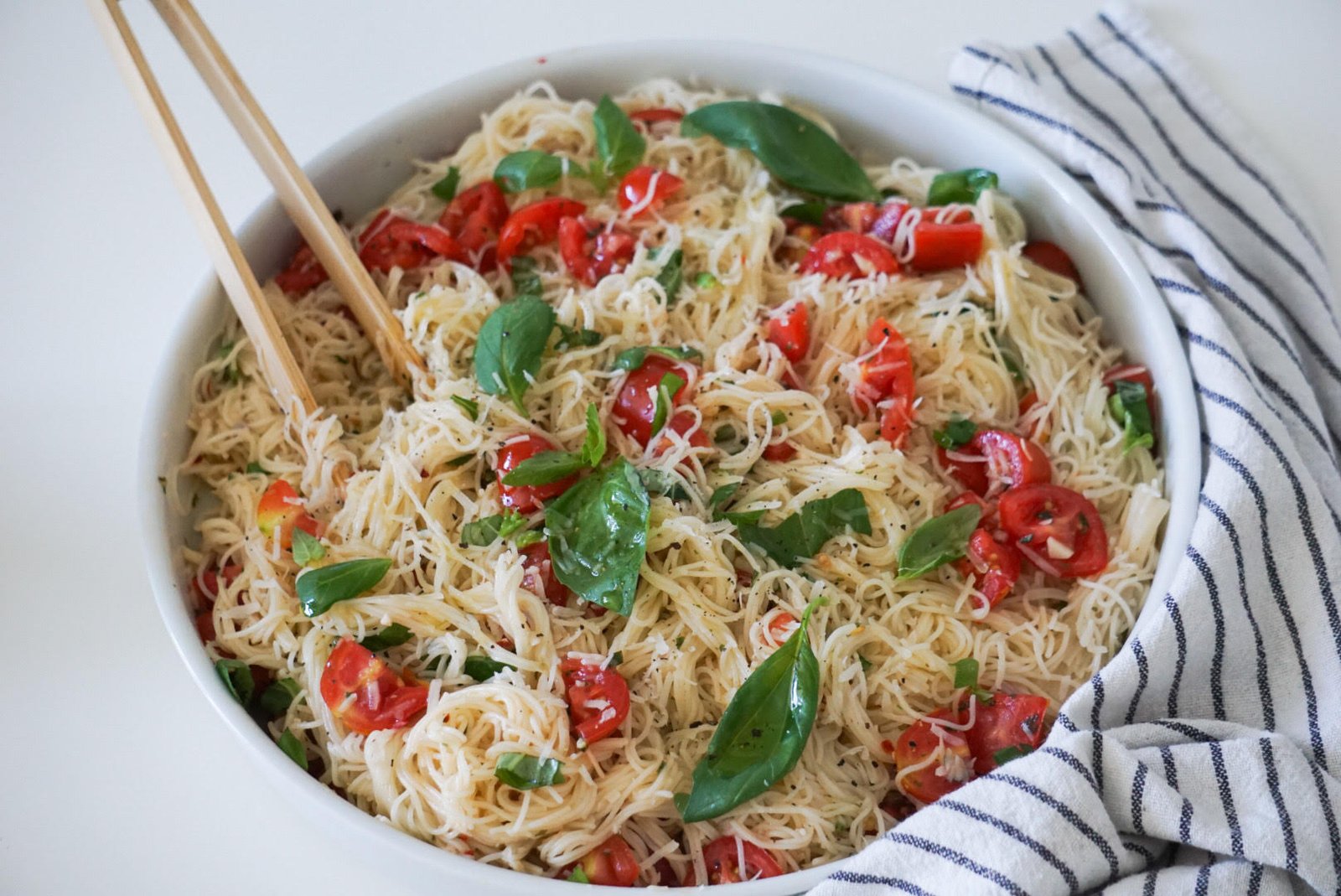 Massa com Tomate Marinado e Queijo Vegan web